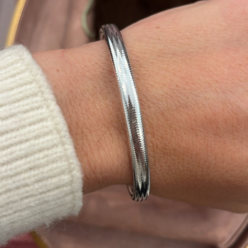White Gold Bangle - Picture 2 of 3